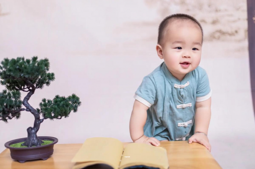 牡丹江宝宝爱吐奶是什么原因